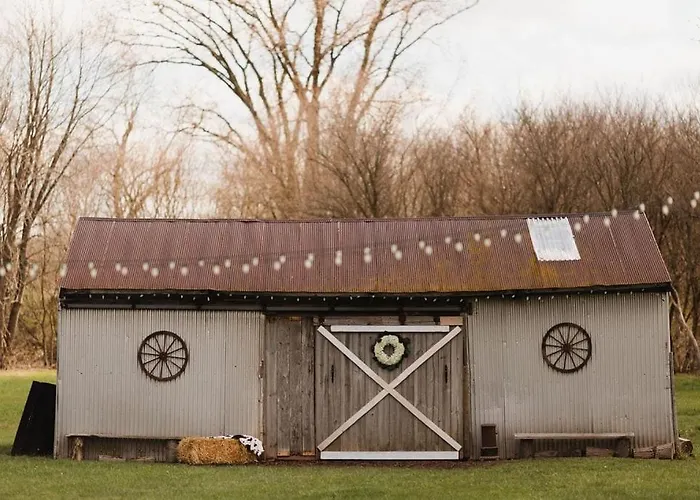 Rustic Barn Retreat Апартаменты *