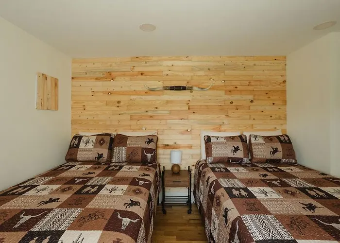 Rustic Barn Retreat Beecher